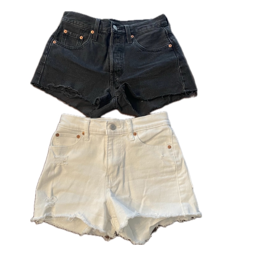 2 Pairs of Levi’s denim shorts